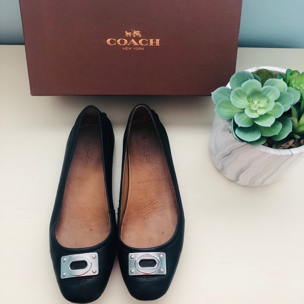 Coach Vernon Flat size 6